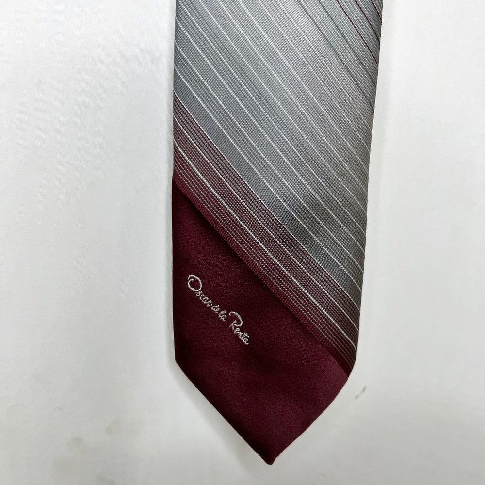 Vintage Oscar De La Renta Men’s Necktie 1970s Burgundy & Gray Striped Signature